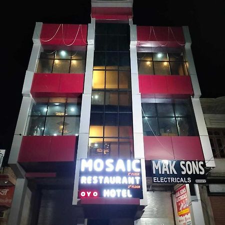 Oyo Mosaic Hotel And Restaurant Gonda Ngoại thất bức ảnh