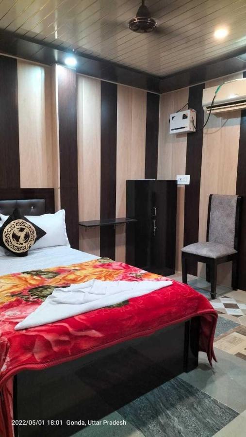 Oyo Mosaic Hotel And Restaurant Gonda Ngoại thất bức ảnh